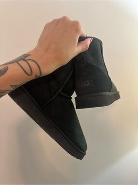 UGG Classic Mini Boot - Black Suede